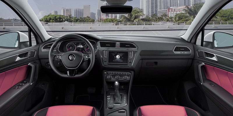 volkswagen-tiguan-suv-seating-and-dashboard