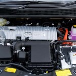 prius-plug-in-hybrid-2015-engine-view