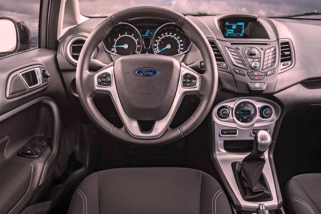 Ford-Fiesta-SE-EcoBoost-interior